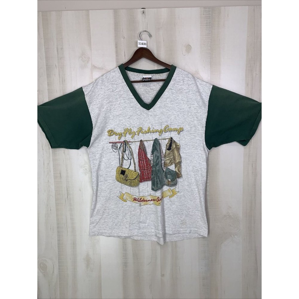 Vintage 80s-90s Signal Sports Dry Fly Fishing Camp Graphic V Neck T Shirt Mens